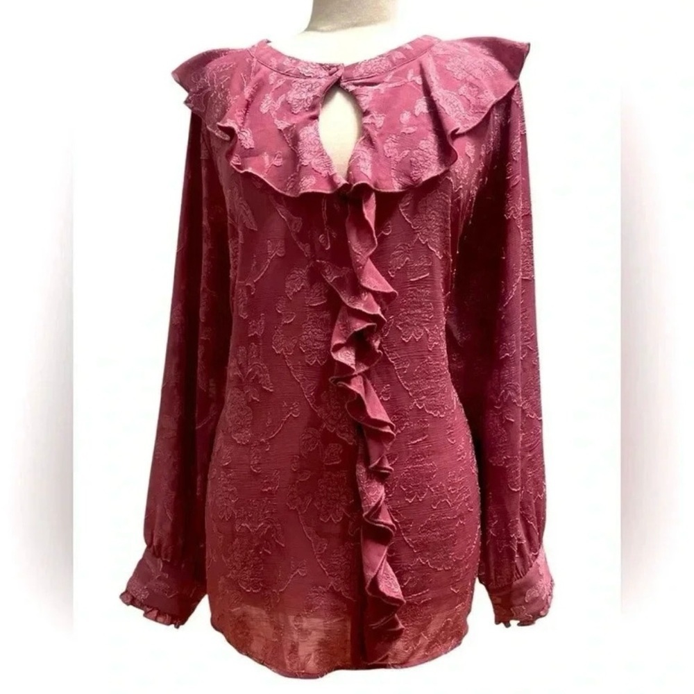 NWT -Avenue plus size blouse